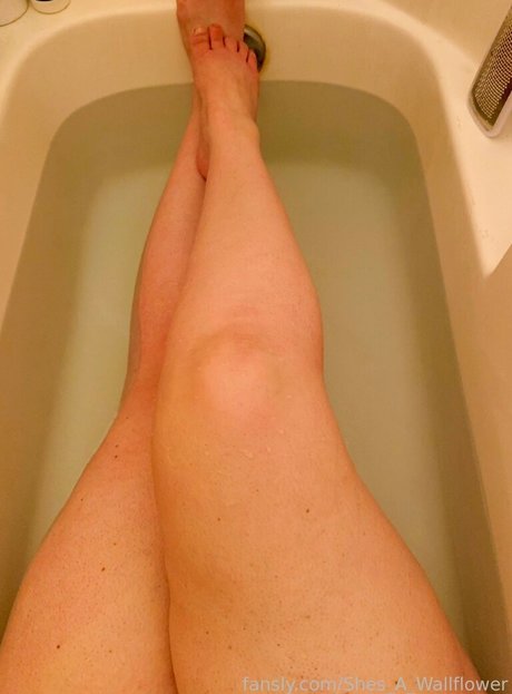 shes a wallflower nude onlyfans