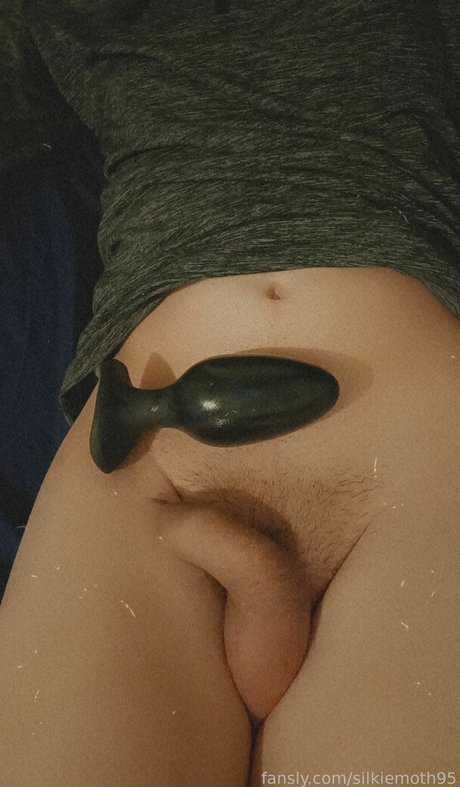 silkiemoth95 nudes only fans