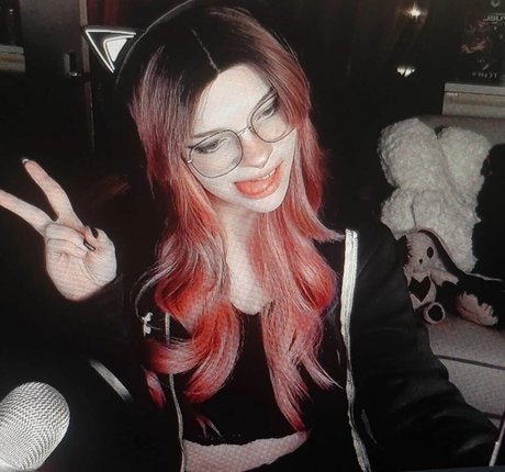 Porcelain Ghoul onlyfans model photo