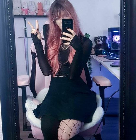 Porcelain Ghoul onlyfans photo