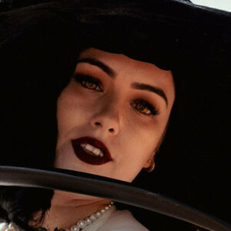 Lady Dimitrescu nude leak onlyfans