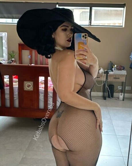 Lady Dimitrescu onlyfans sex