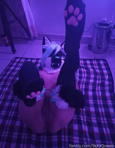 YazuQueen onlyfans naked pics