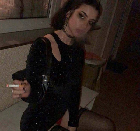 shawtysuzi nude porn onlyfans