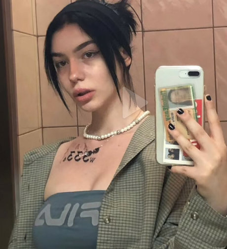 shawtysuzi nude leaks onlyfans