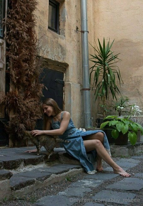 abby roseee onlyfans pic