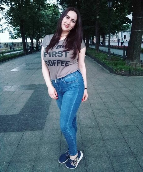 Olya Bulka topless onlyfans