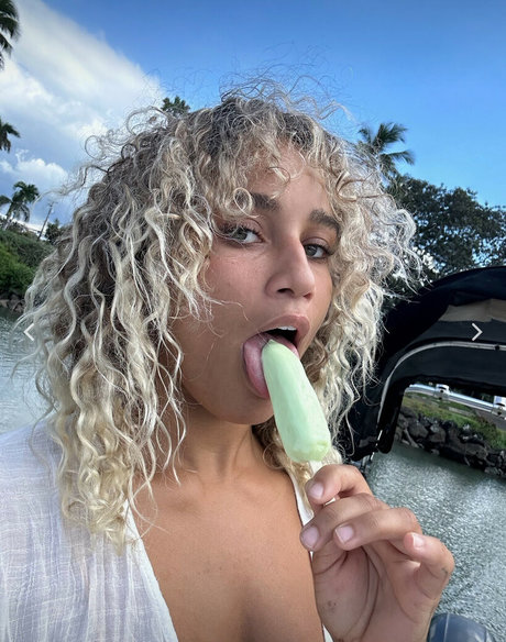 Salah Brooks onlyfans content type