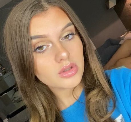 Isabella Evans onlyfans pics leaked