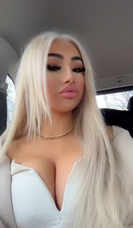 Monet Fisher onlyfans nude tits