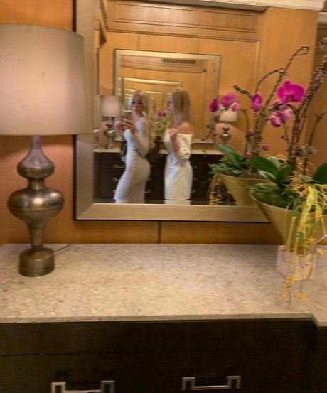 Monet Fisher topless onlyfans