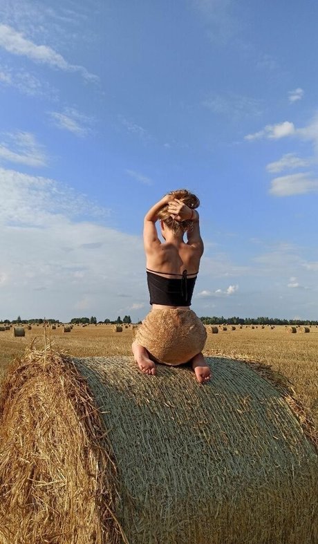 tonechkaa onlyfans ass