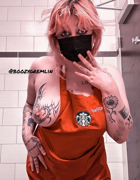 BoozyGremlinx onlyfans porn leaks