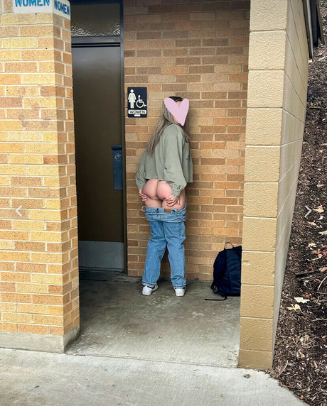 MormonBarbie onlyfans leaks porn