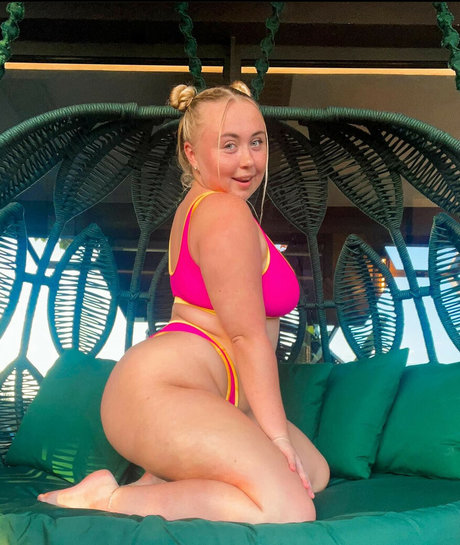 Niki Peacock porn only fans