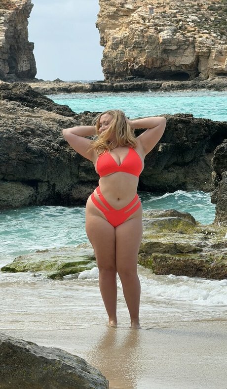 Niki Peacock Profile pic