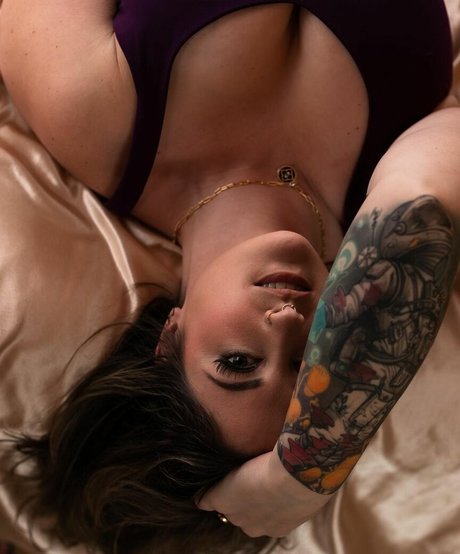 Dani Standring onlyfans pics