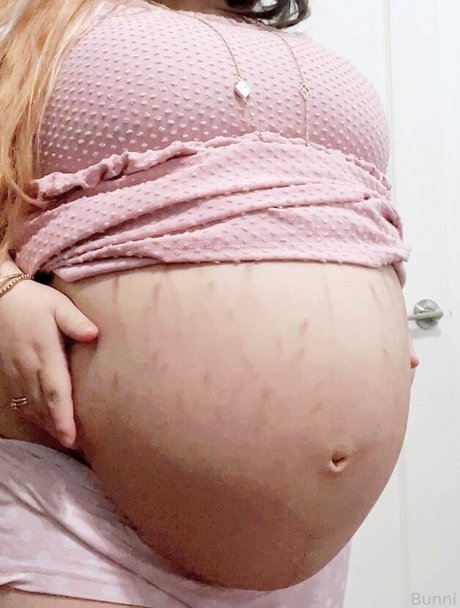 StrawbewwyMilf Profile pic