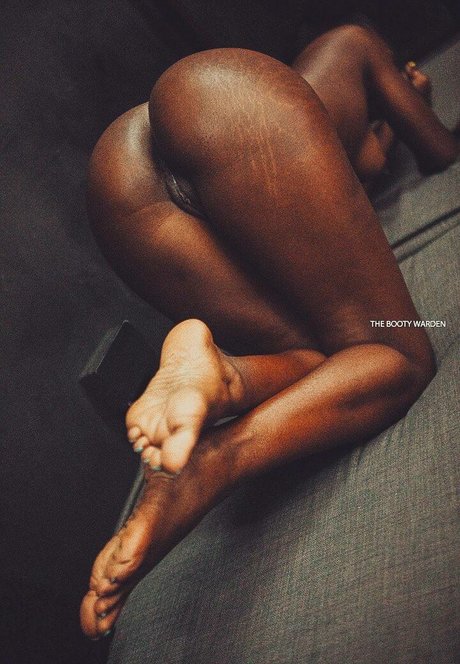 The Booty Warden onlyfans nude leaked