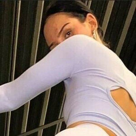 Famke Louise Profile pic