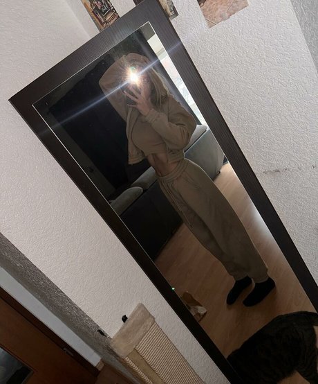 blonde vivi onlyfans exposed