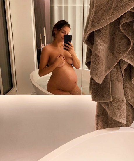 Sarah Kohan onlyfans nudes