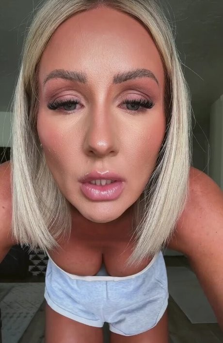 Aubrey Allred onlyfans leaj