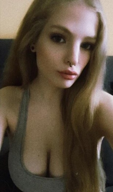 zvonilkaaaa_ onlyfans porno