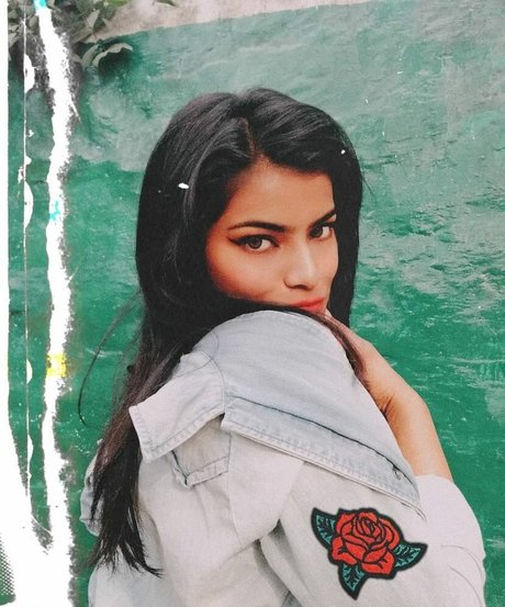 Nidhi Goel onlyfans strip tease