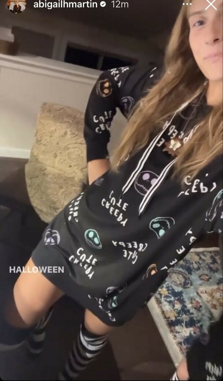 Abigail Martin desnuda onlyfans