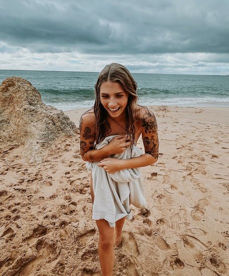 Abigail Martin strip onlyfans