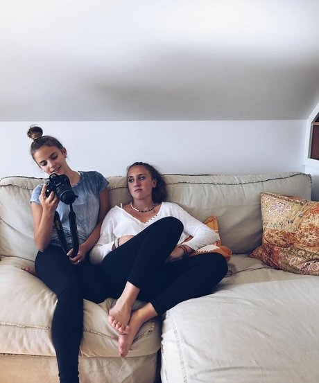 Lola Dubrul onlyfans content