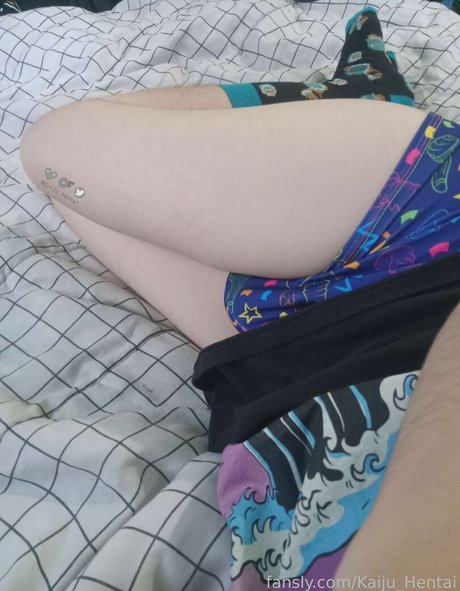 Kaiju Hentai onlyfans strip