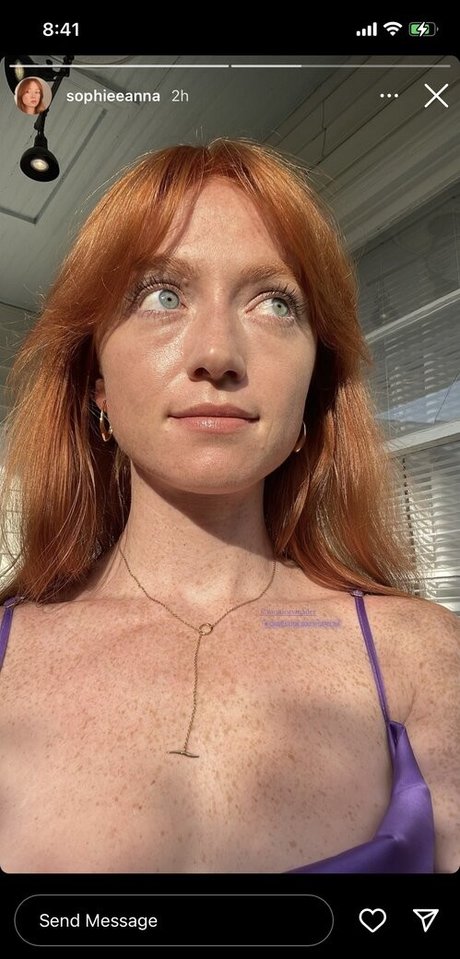 Sophie Anna Everhard onlyfans striptease