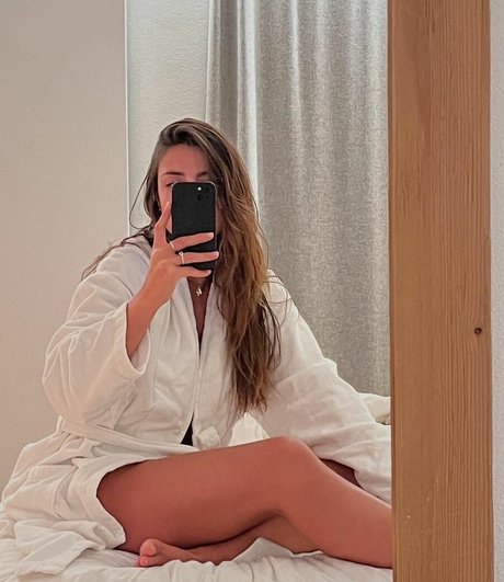 Martina Vendali onlyfans sextape leak