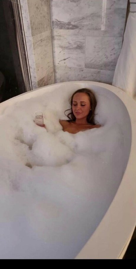 Lydia Foxx nude onlyfans leaks