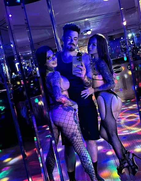 Valerica Steele onlyfans naked leak