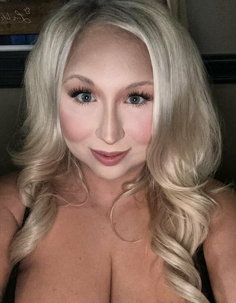 Macy J onlyfans naked