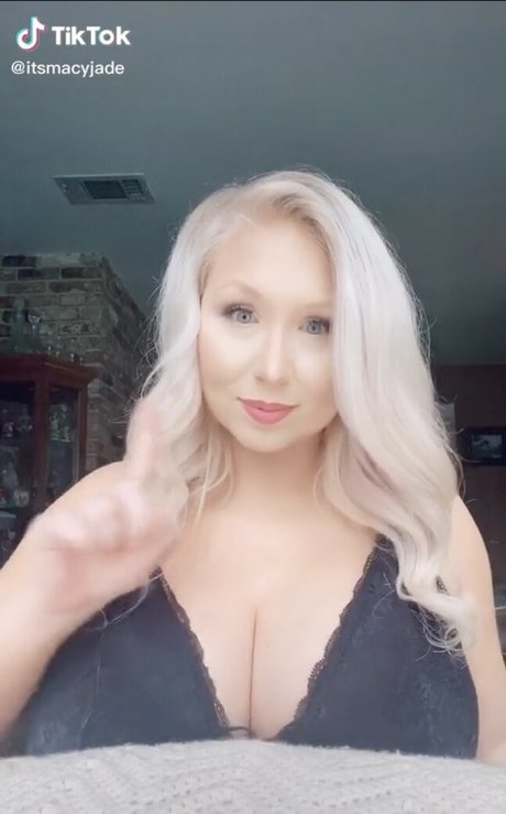 Macy J onlyfans nude