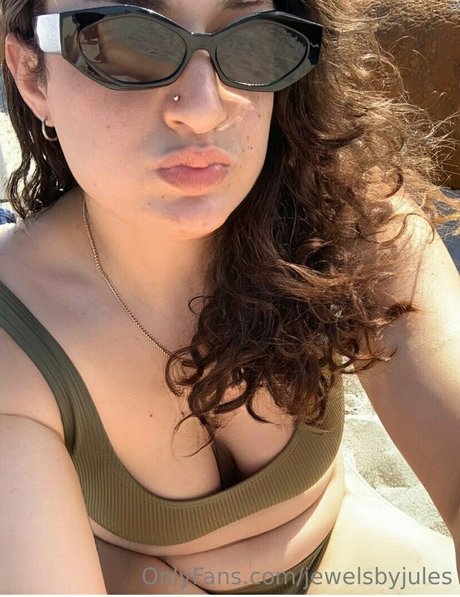 jewelsbyjules nude on onlyfans