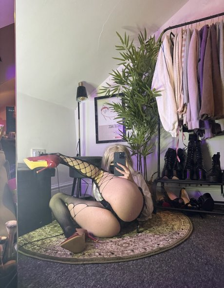 Definitelyjesus_ onlyfans leajs