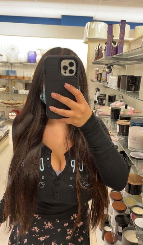 Karla Vilagomez onlyfans xxx