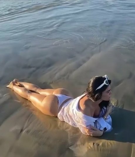 curvy shemale onlyfans hot nude photo