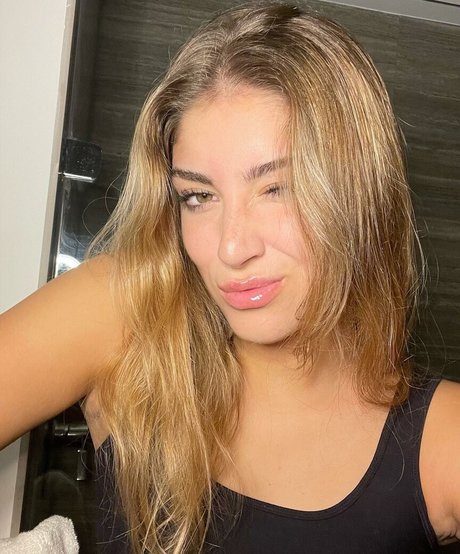 Morena Bradas leaked onlyfans nude