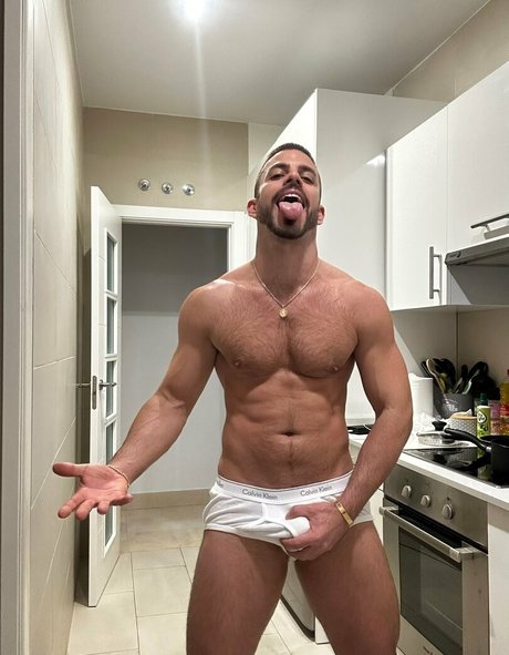 carlitosxfree onlyfans naked leaks