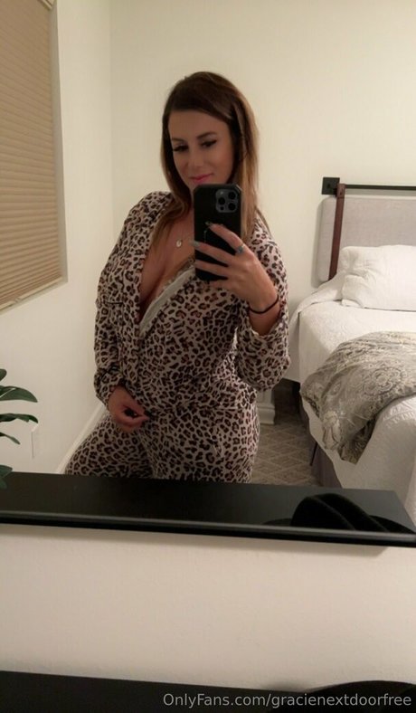 gracienextdoorfree leaks onlyfans