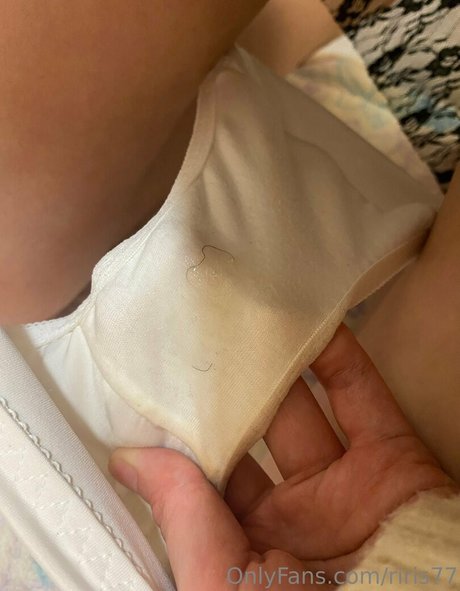 riris77 onlyfans nude pictures