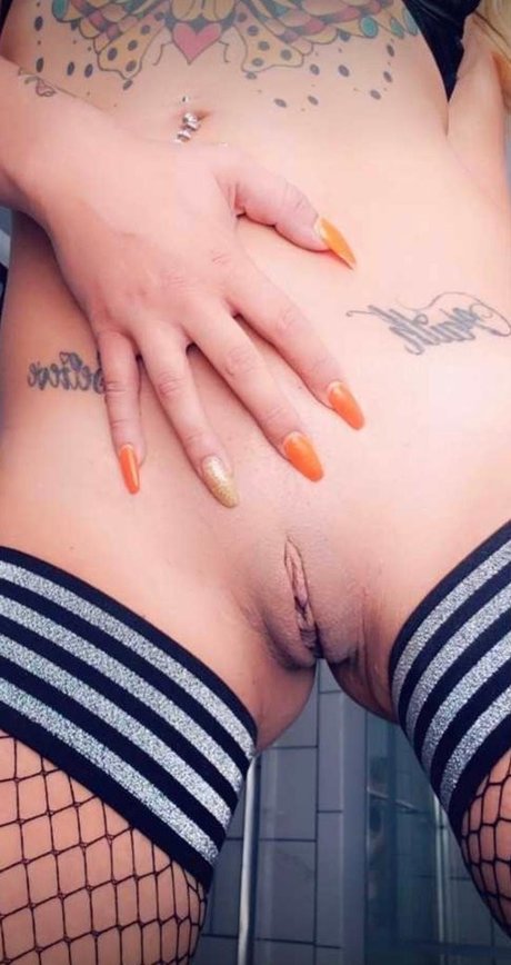 Abby Elizabeth Miller onlyfans ass