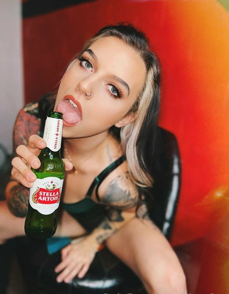 Ela Rose onlyfans strip tease