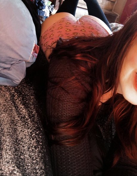 sophiebabyluv onlyfans strip tease